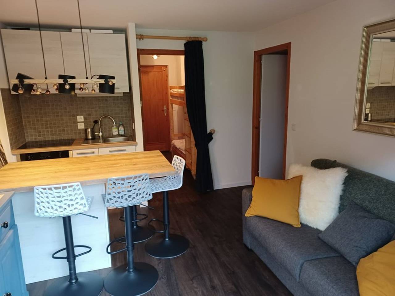 Appartement entier, Appartement 2 pièces avec balcon, 4 couchages et parking in Le Biot, Région de Thonon-les-Bains