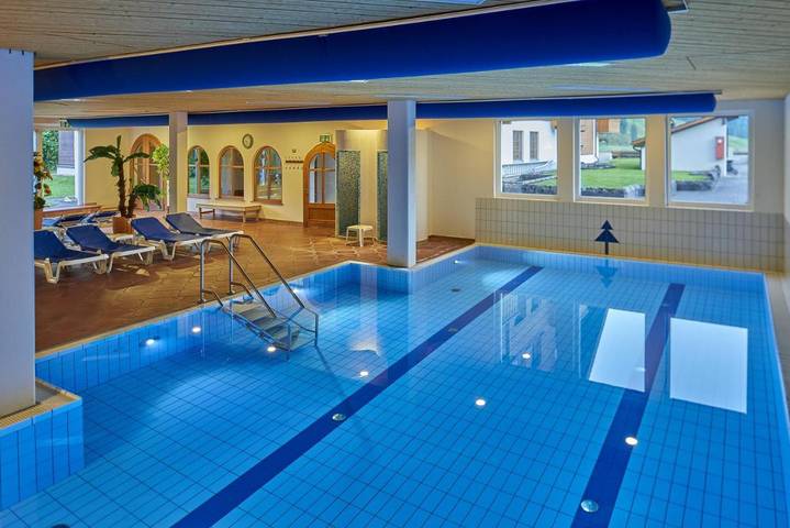 Hôtel pour 4 personnes, avec terrasse ainsi que piscine et sauna, animaux acceptés dans Schwarzsee - 3