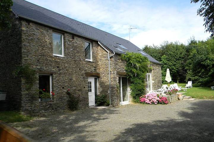 Gîte pour 10 personnes, avec jardin et terrasse à La Vacquerie