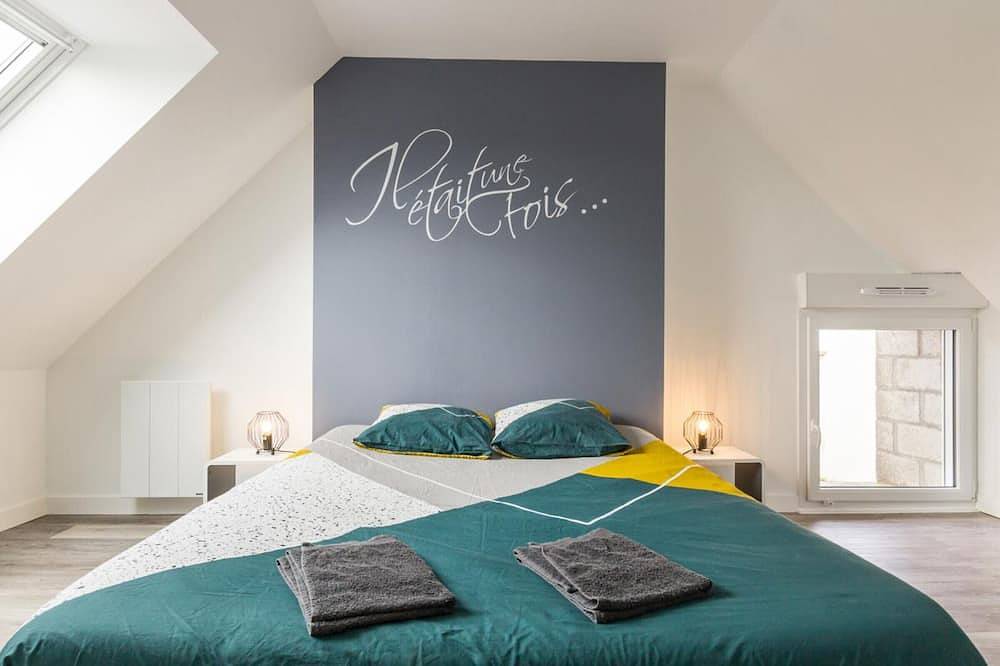 Charming stone house near Mont St-Michel bay in Le Val-Saint-Père, Mont-Saint-Michel Bay