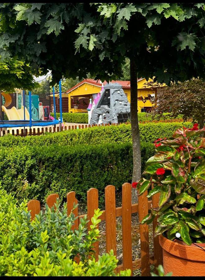 Stacja Lato domki dla rodzin z dziećmi in Mikołajki, Powiat mrągowski