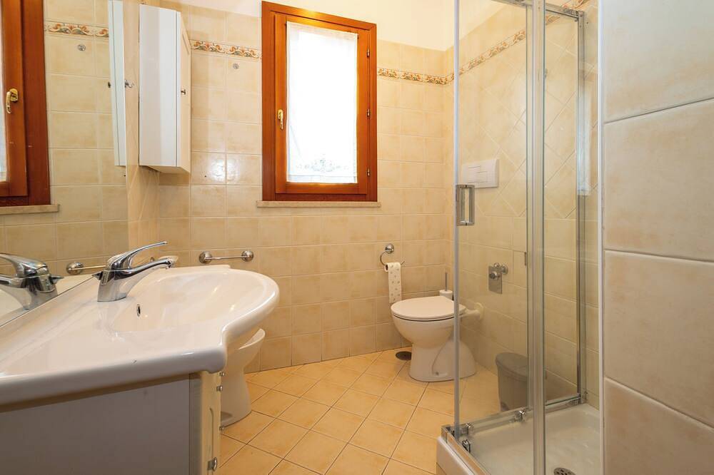 Entire apartment, Vintage charm and views of the Valnerina Valley in Terni, Valnerina