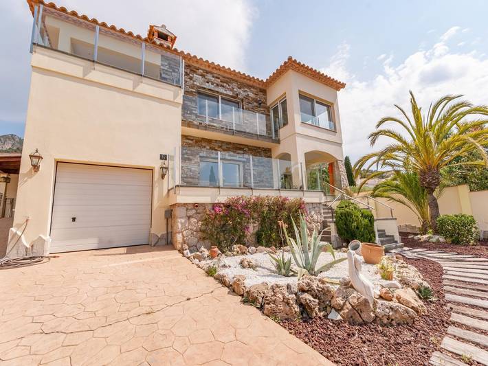 Apartamento entero, Apartamento de vacaciones para 4 personas con jardín in El Mas Fumats, Roses