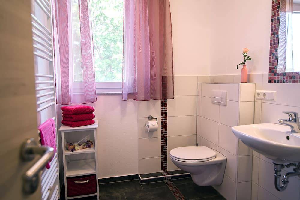 Ganze Wohnung, \"Landhaus Rothenburg\"-modernes Haus in freier Natur vor den Toren von Rothenburg in Rothenburg ob der Tauber, Taubertal