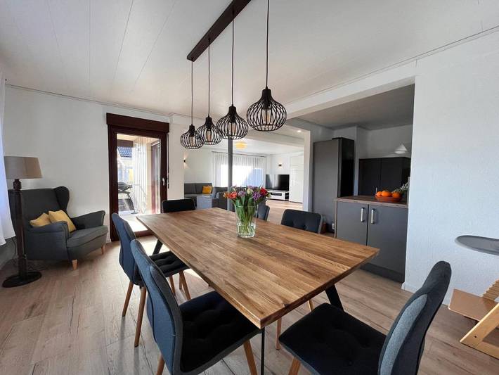 Ferienwohnung für 6 Personen, mit Balkon und Terrasse sowie Garten in Neuweiler