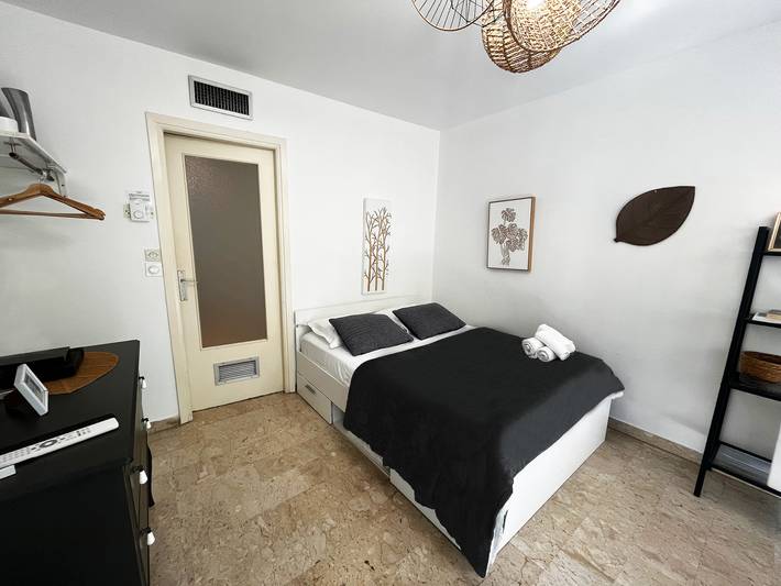Gîte pour 2 personnes, animaux acceptés dans Casino Du Palais De La Mediterranee - 3