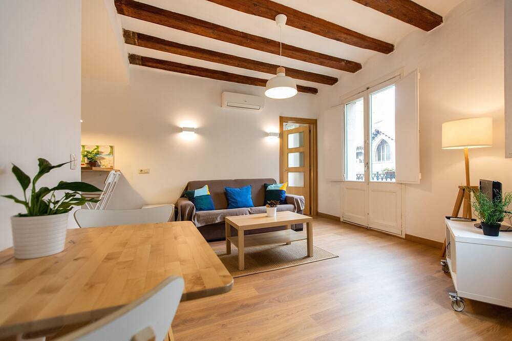 Apartamento entero, Fantástico y Luminoso Apartamento en el Corazón del Gótico a 10 Min. de la Playa in Centro Barcelona, Barcelona