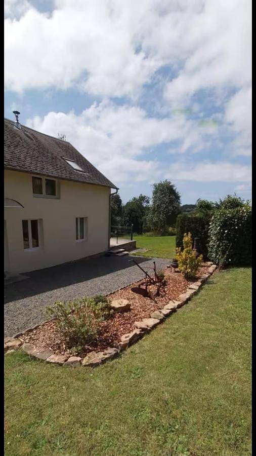 Location de vacances pour 6 personnes, avec jardin et terrasse à Saint-Brice-de-Landelles - 2