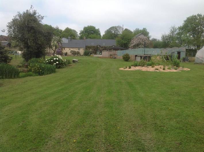 Location de vacances pour 7 personnes, avec vue ainsi que piscine et jardin à Saint-Martin-des-Prés - 2