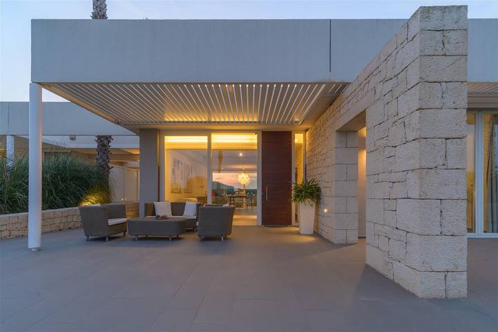 Villa for 6 people, with balcony/terrace and pool in Ragusa