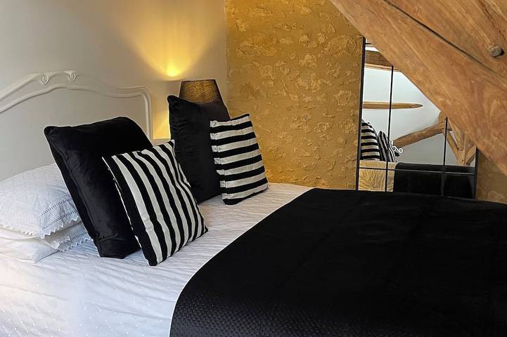 Location de vacances pour 6 personnes, avec terrasse et jardin à Cuzorn - 4