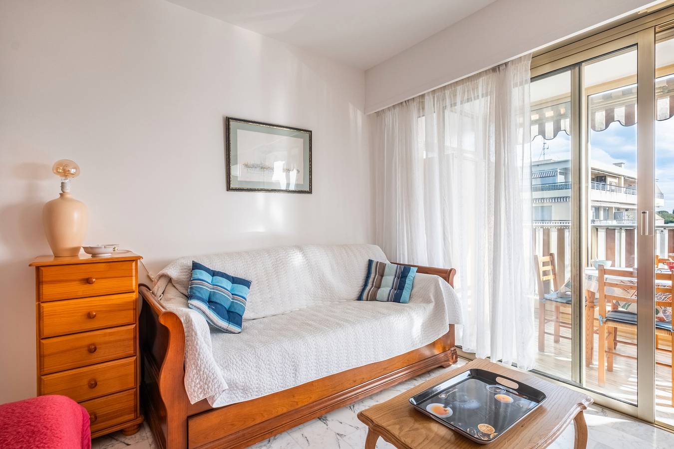 Estudio entero, Estudio «Brisa de Mar» con vistas al mar, terraza privada y Wi-Fi in Saint-Laurent-du-Var, Region de Cannes