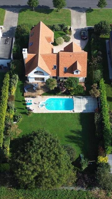Chambre d’hôte pour 2 personnes, avec jardin et piscine à Mathieu (Calvados)