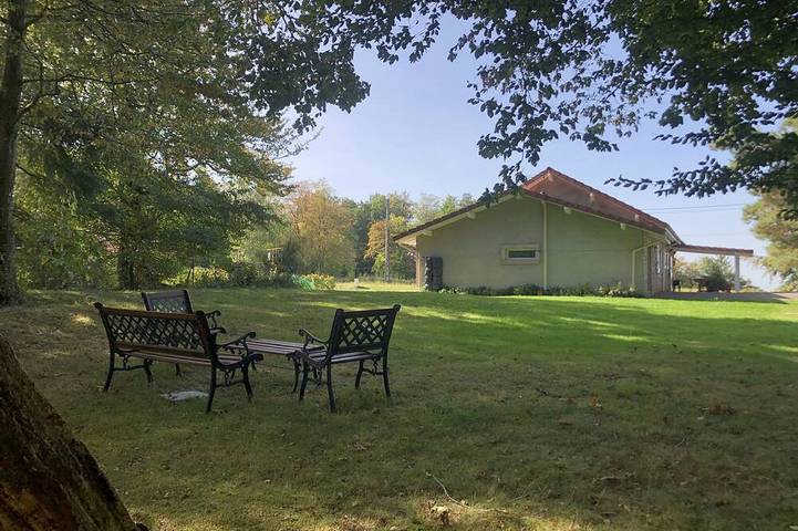 Le calme en pleine nature avec un grand jardin in Mortagne, Saint-Dié-des-Vosges