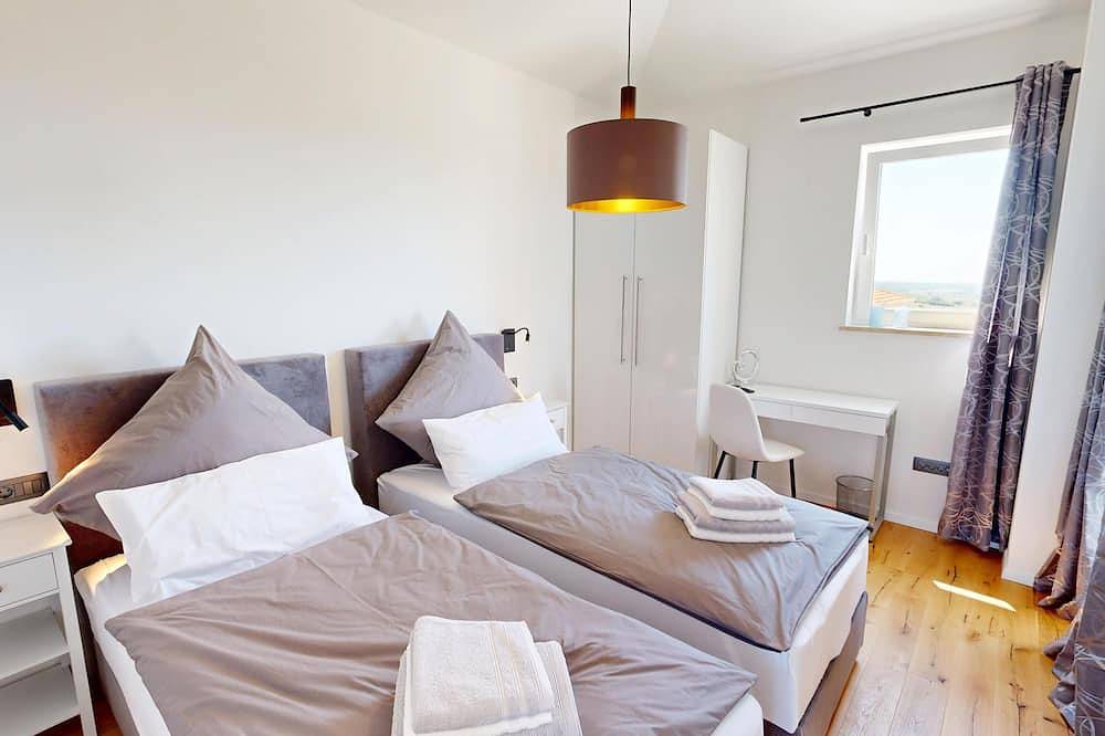 Villa Amelie for up to 8 people with pool and e-charging station near Porec in Visignano (Općina), Istria centrale