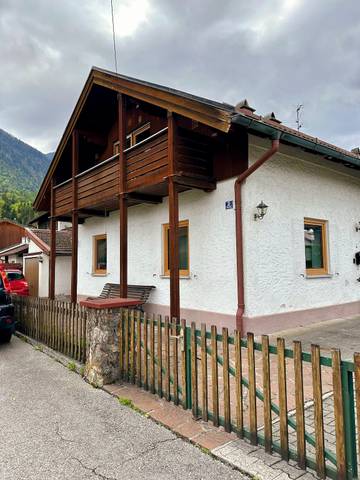 Cottage pour 5 personnes, avec balcon/terrasse et balcon, adapté aux familles à Piding
