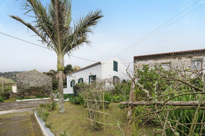 Villa pour 3 personnes, avec jardin dans São Miguel
