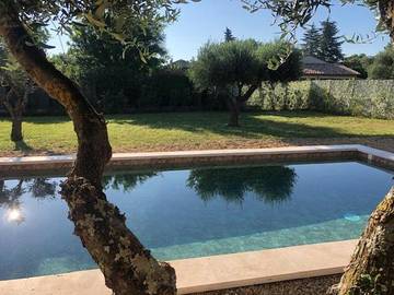 Cottage pour 8 personnes, avec piscine ainsi que terrasse et vue à Sanilhac-Sagriès
