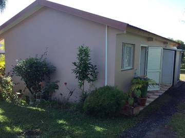 Maison d’hôte pour 4 personnes, avec vue ainsi que balcon et jardin à Sainte-Suzanne