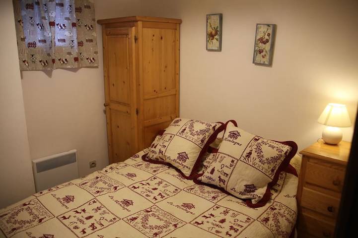 Entire apartment, Very well appointed Apartment in Chatel , very convenient for shops ,restaurants in Châtel, Les Portes du Soleil