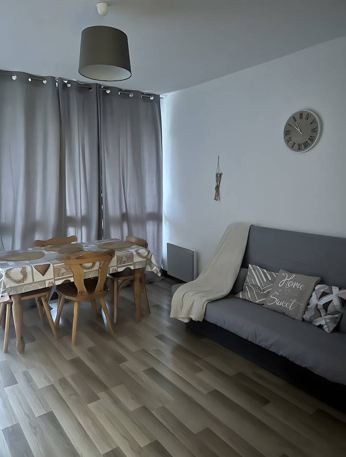 Apartamento entero, Apartamento 'Studio in The Heart Of Les Aillons' con balcón in Aillon-le-Jeune, Chambéry region