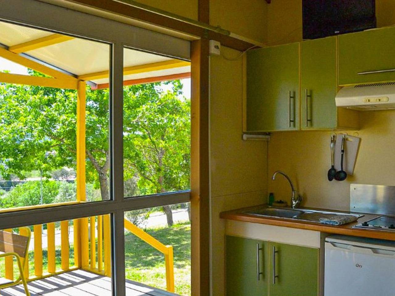 Charming Bungalow with Terrace – 2 Bedrooms in Coimbra, Coimbra District