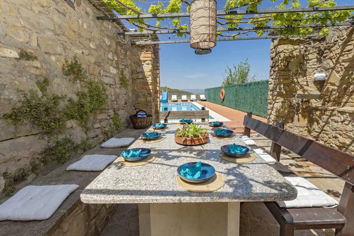 Villa "Sleeps 10 Private Pool" mit Bergblick, privatem Pool und Wlan in el Pont de Vilomara i Rocafort, Pla de Bages DO