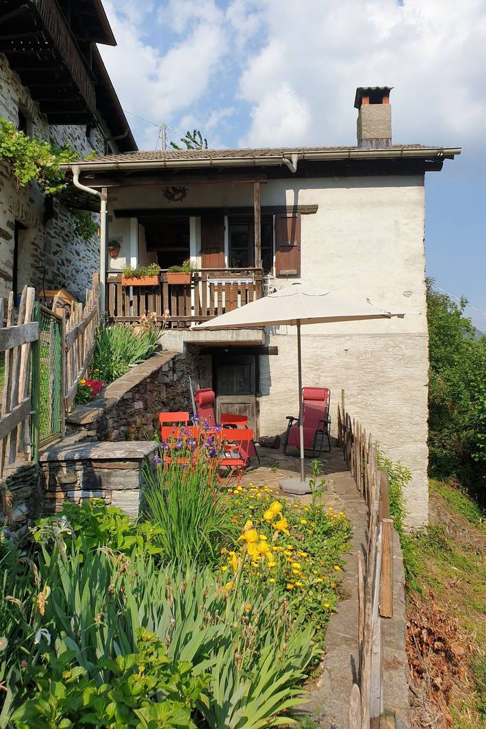 Ferienhaus für 2 Personen, mit Balkon und Terrasse sowie Garten und Ausblick