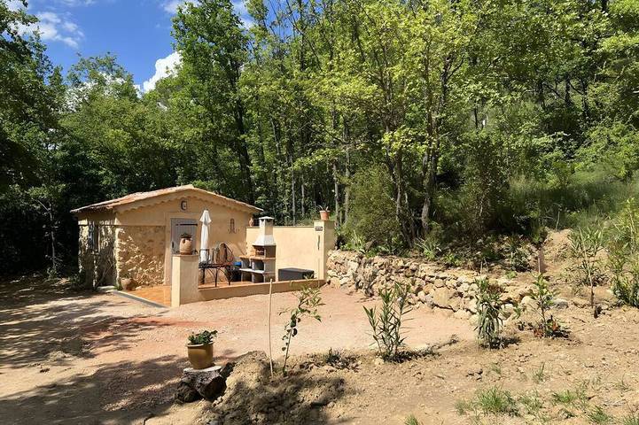 Location de vacances pour 2 personnes, avec jardin et piscine, animaux acceptés à Bras