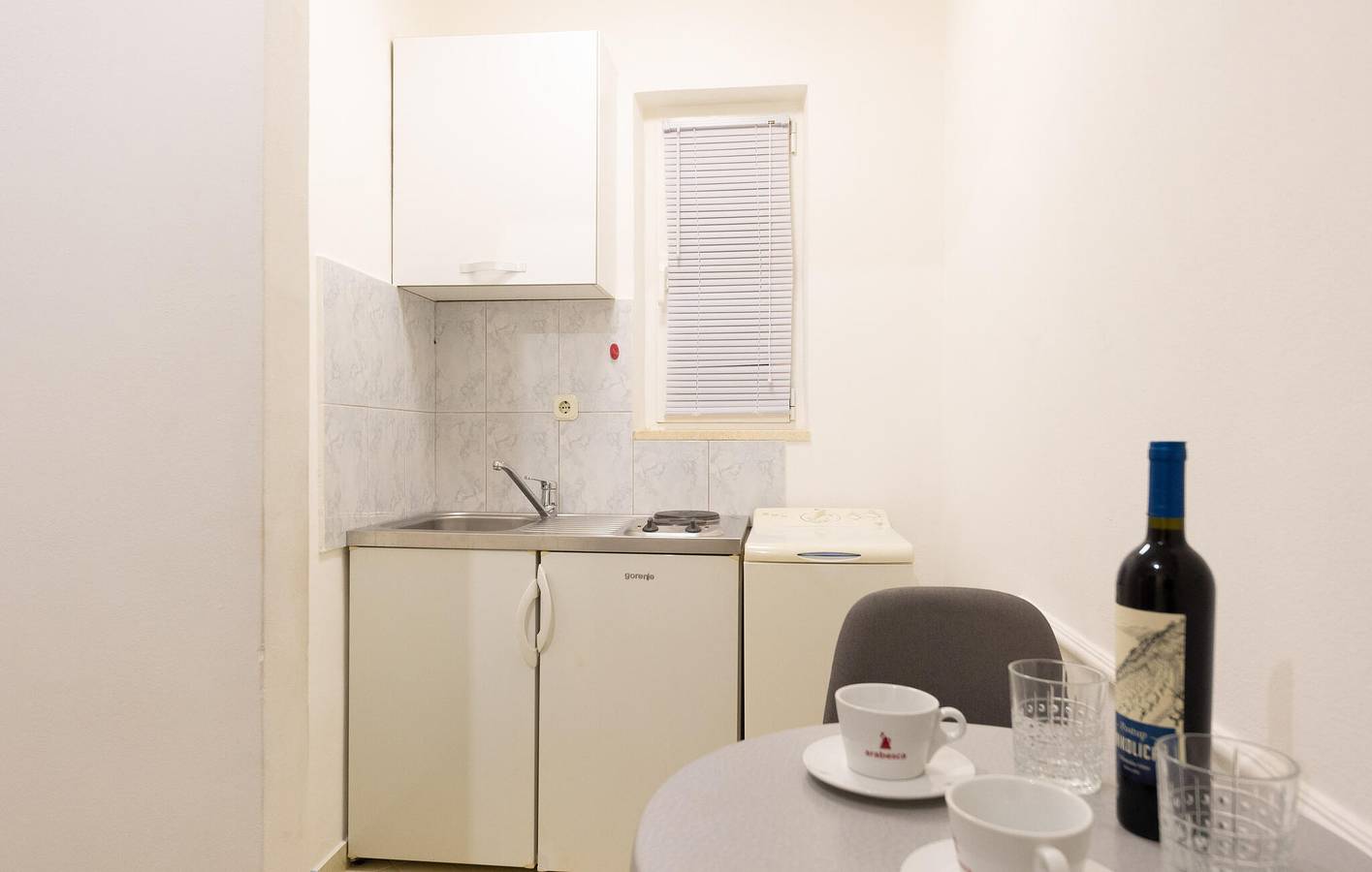 Appartamento intero, Accogliente appartamento con vista panoramica, a 2 km dalla spiaggia in Spalato, Regione spalatino-dalmata