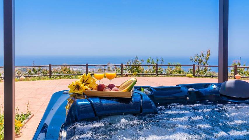 Villa für 2 Personen, mit Whirlpool und Balkon/Terrasse sowie Pool in Málaga Provinz - 4