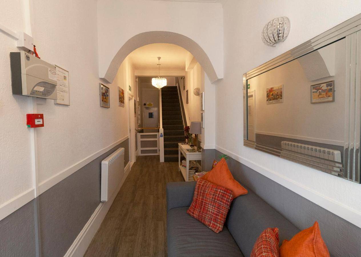 Twin Room with Shower in Skegness, Lincolnshire