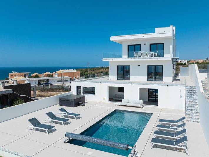 Casa de vacaciones para 10 personas, con Balcón y Jacuzzi además de Terraza y Jardín en Atalaia