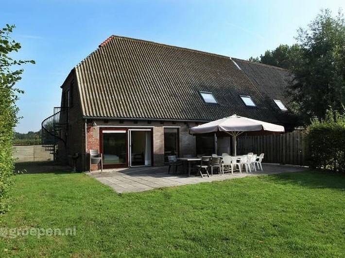 Ferienhaus für 12 Personen, mit Garten