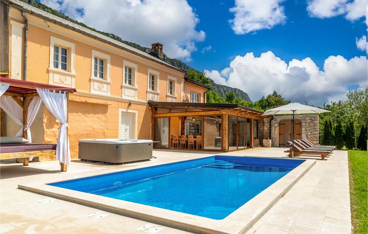 Ferienhaus für 8 Personen, mit Terrasse