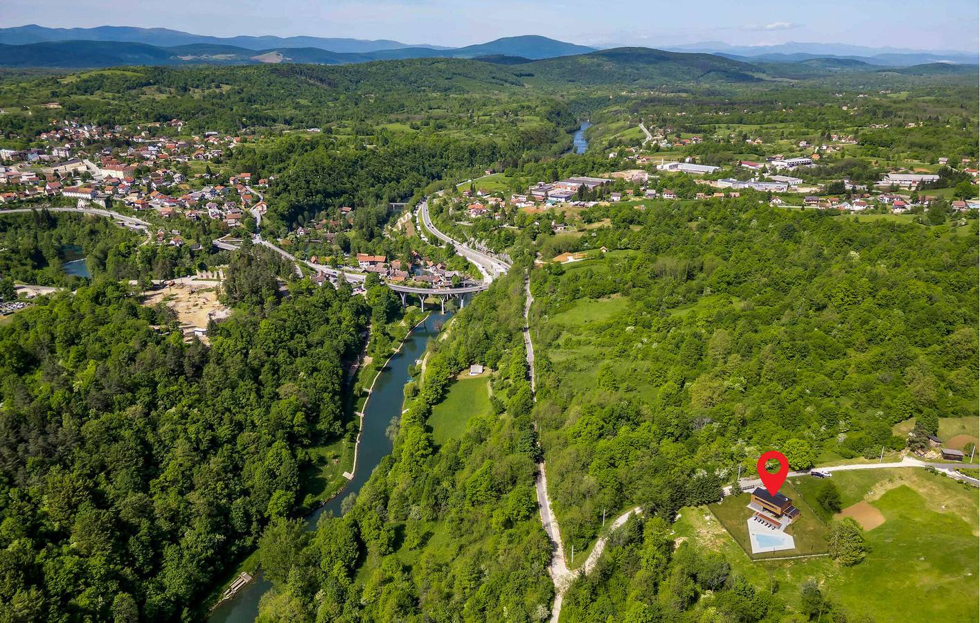 Entspannendes Apartment mit 2 Schlafzimmern und Pool in der Nähe des Stadtzentrums von Slunj in Slunj, Karlovac und Umgebung