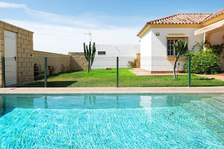 Ferienhaus 'Villa Roche' mit privatem Pool, privater Terrasse und WLAN in Conil de la Frontera, Costa de la Luz