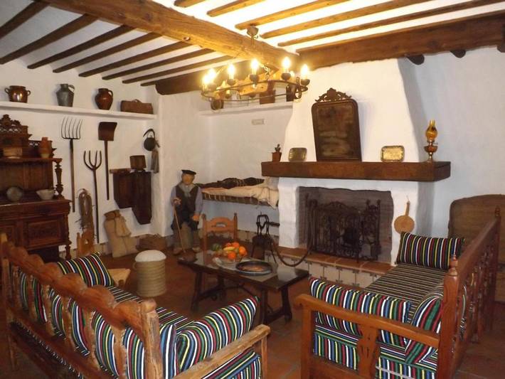 Casa rural para 4 personas, con Jardín y Piscina en Fuentelespino de Haro
