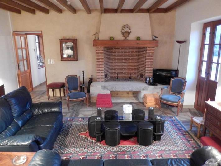 Location de vacances pour 8 personnes, avec terrasse et piscine à Tuffé - 4