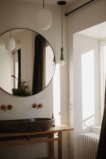 Chambre d’hôte pour 2 personnes, avec piscine ainsi que jardin et vue dans Chadeleuf