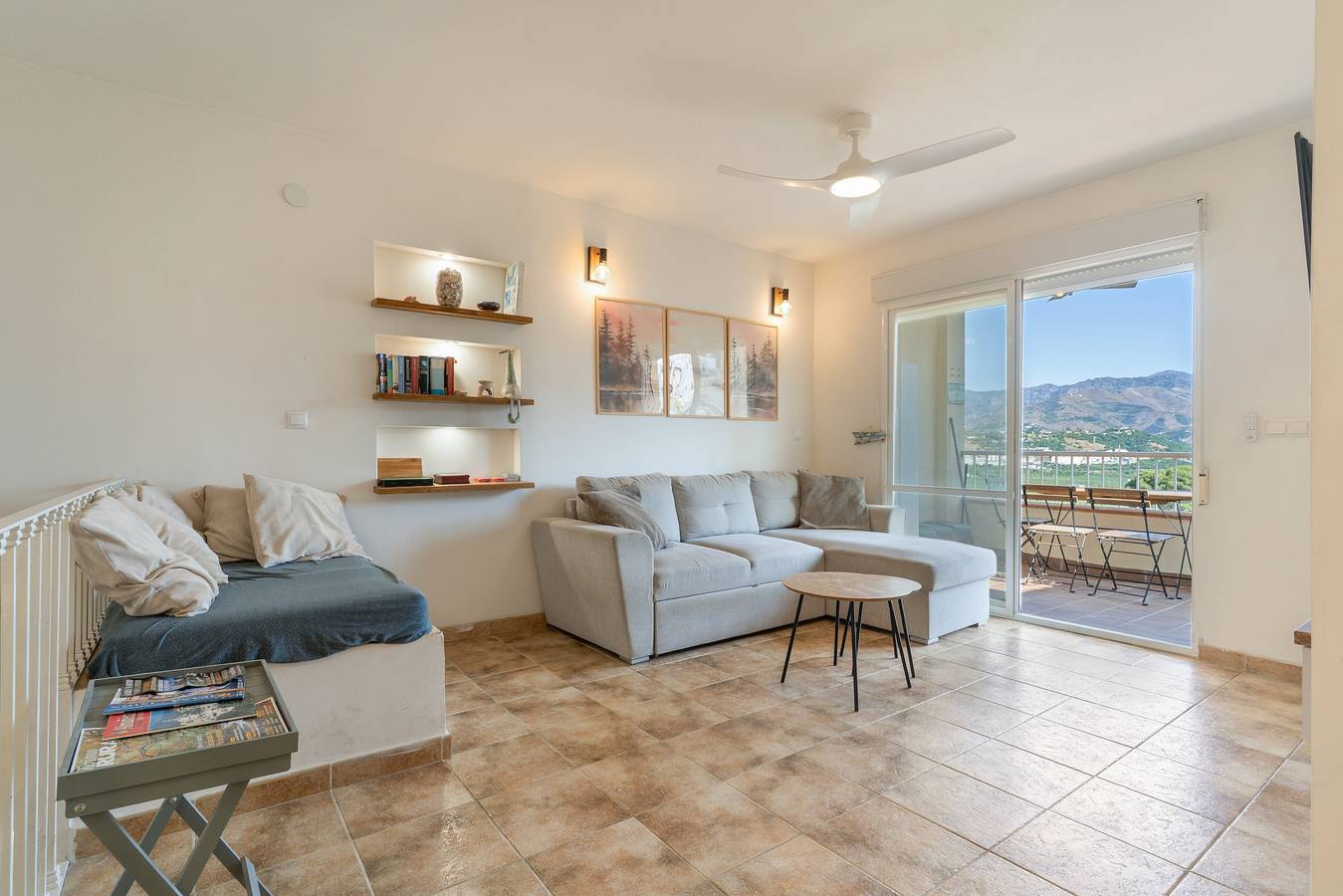 Ferienhaus 'Bellavista Los Pinos' mit Bergblick, privater Terrasse und Wlan in Los Pinos (Almuñecar), Almuñecar
