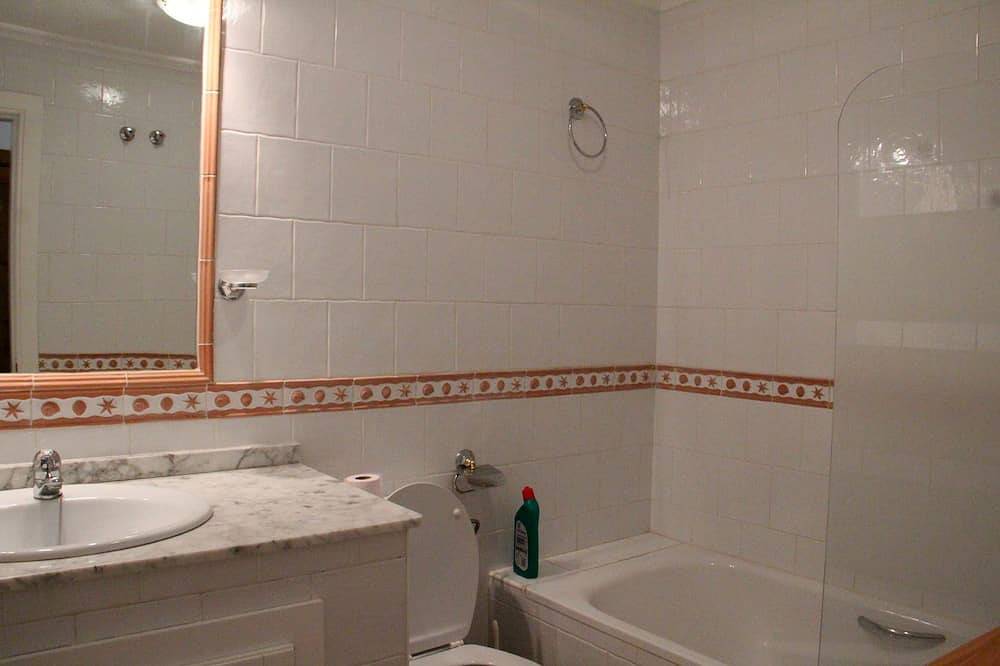 Ganze Wohnung, Perfect 2 Bed 2 Bath Apt In Villamartin Plaza, Pool, Golf and More! in Brisas y Golf, Orihuela
