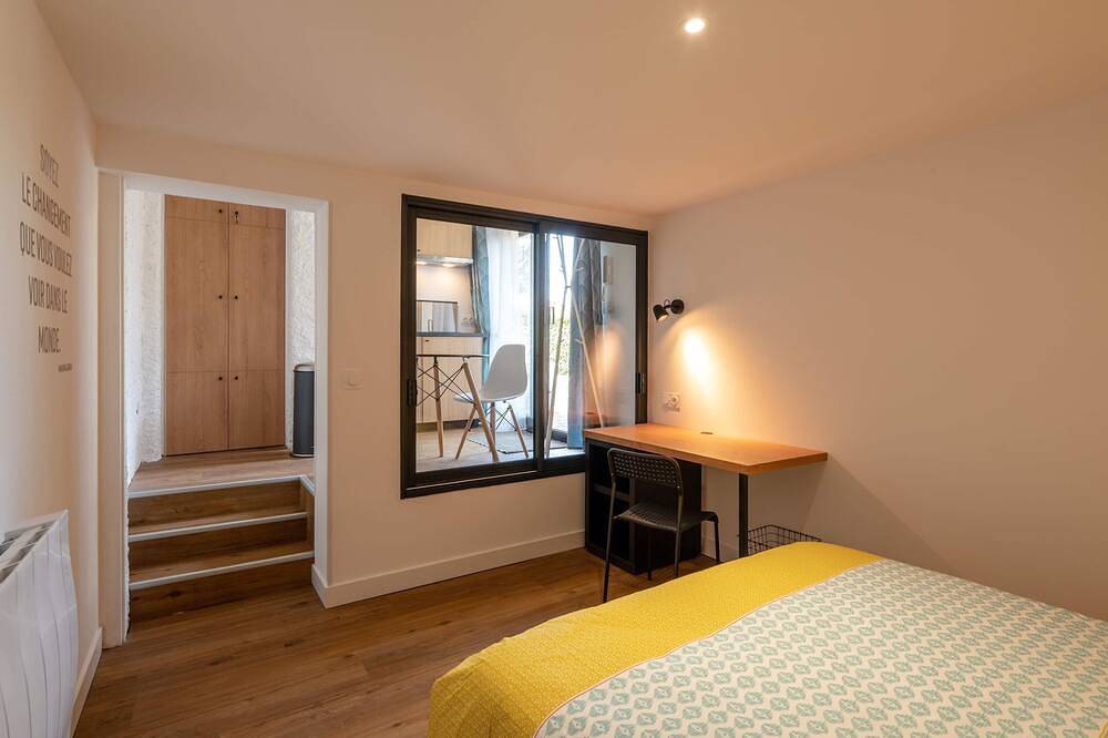 Ganze Wohnung, A little bit of greenery and calm in the middle of the city! The 3rd. in La Roche-sur-Yon, Loire-Tal