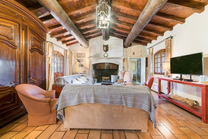 Location de vacances pour 10 personnes, avec balcon ainsi que jardin et piscine à Paradou - 3