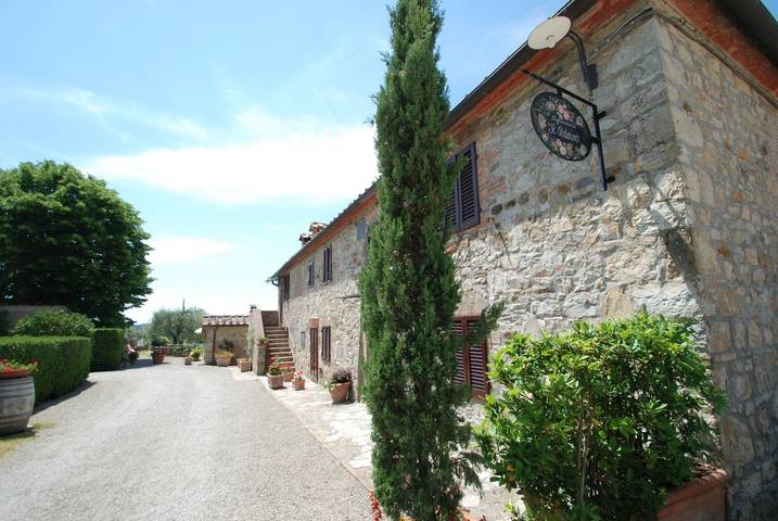 Location de vacances pour 4 personnes, avec jardin et piscine à Monteriggioni - 4