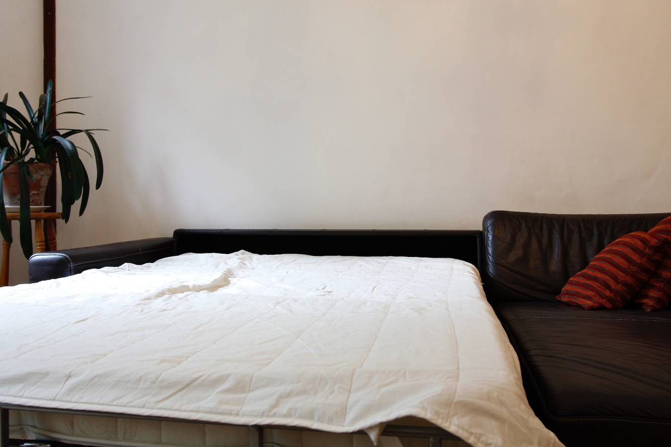 Hel lejlighed, Stylish 1Br in Central Vienna – Sleeps 4, Garden View, King Bed & Full Kitchen in København Indre By, Wien