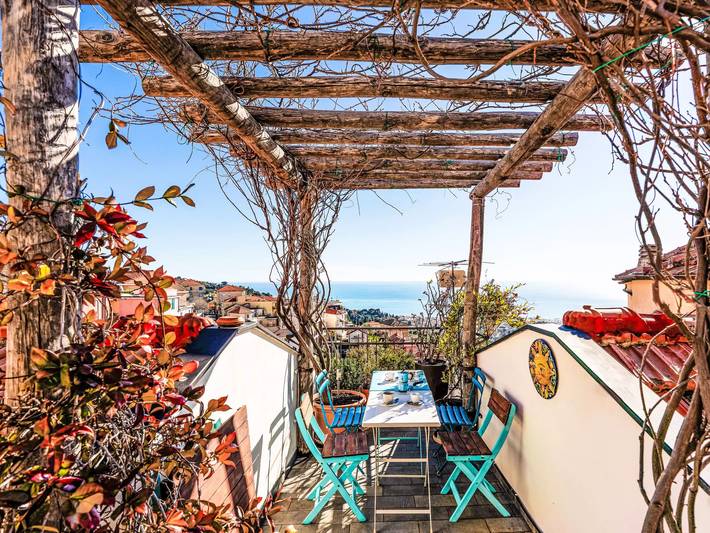 Villa per 8 persone, con terrazza a Alassio