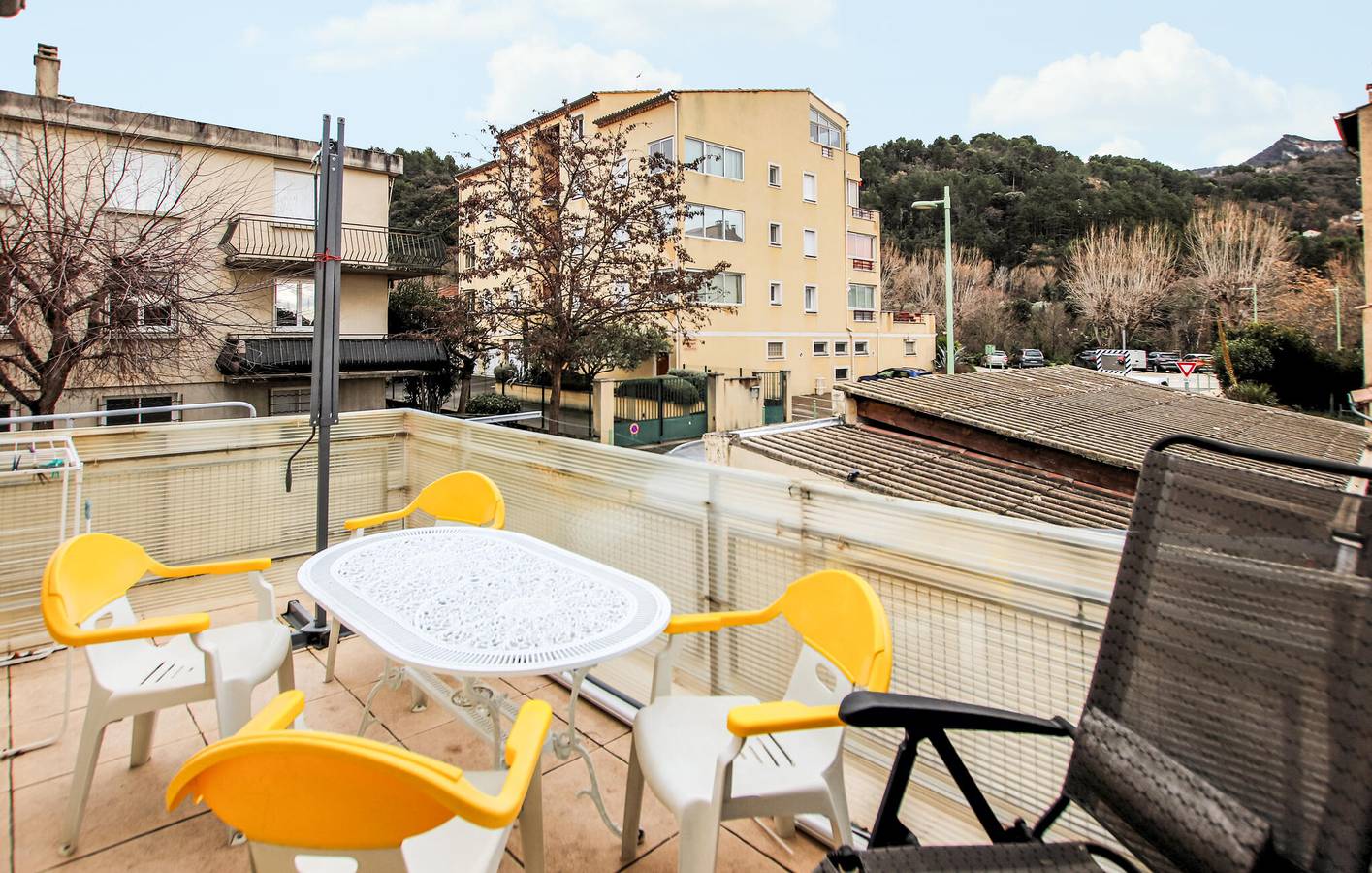 Apartamento vacacional entero, Acogedor apartamento con WiFi y aparcamiento cerca del centro de Nyons in Nyons, Región de Nyons