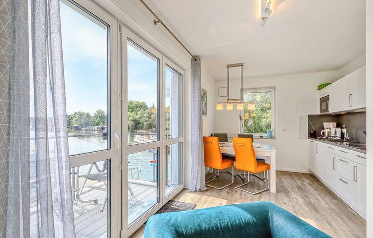 Ferienwohnung für 4 Personen, mit Seeblick und Balkon in Rechlin - 2