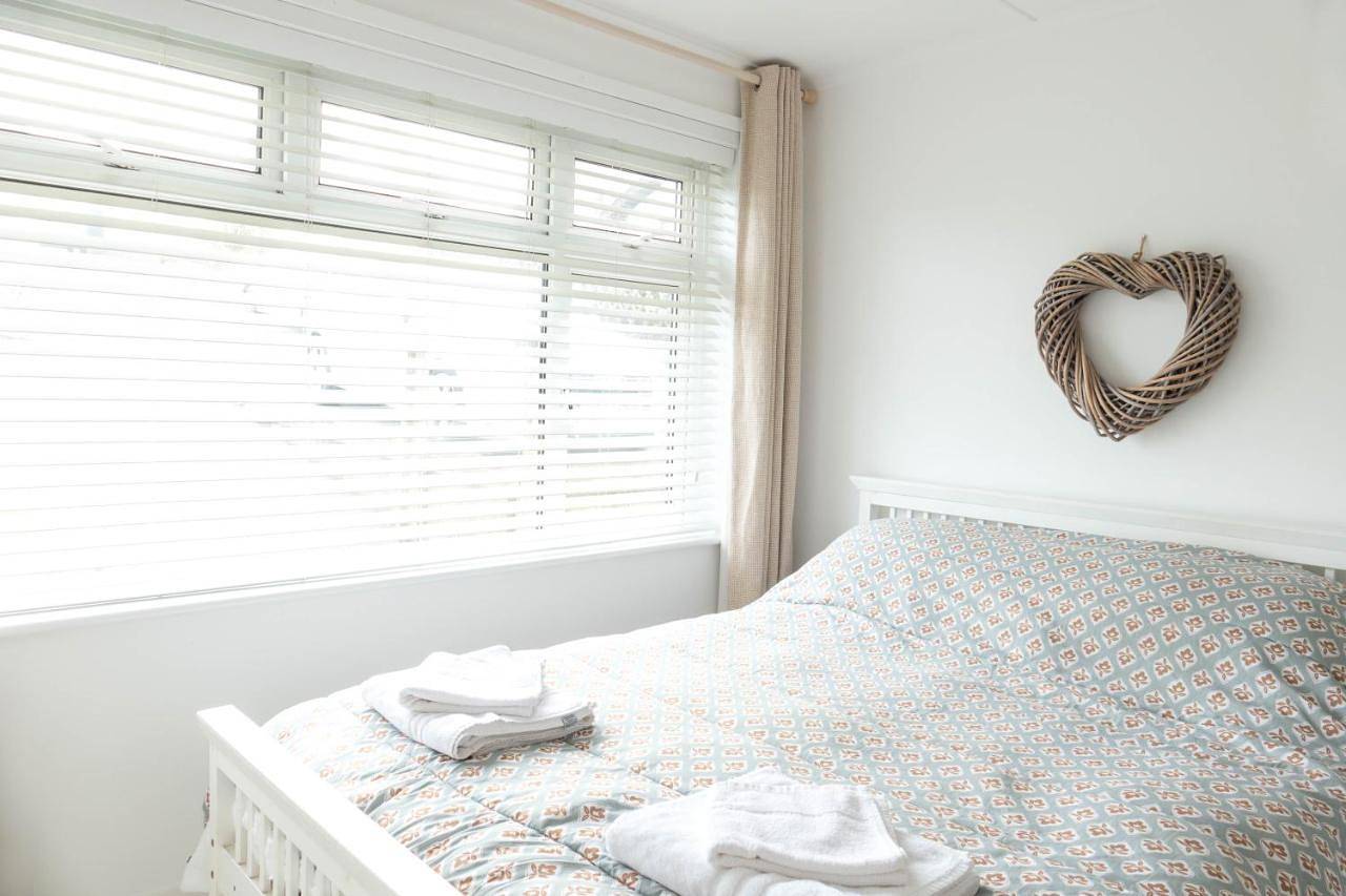 Two-Bedroom House in Holywell Bay, Cornwall